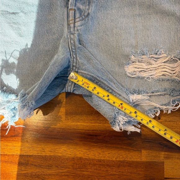 Agolde Riley Shorts - Picture 6 of 8